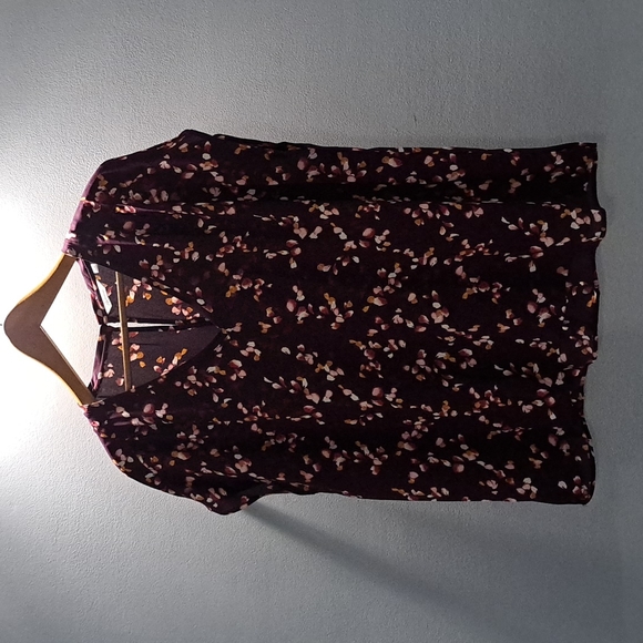 Floral Blouse Shirt - Picture 2 of 4